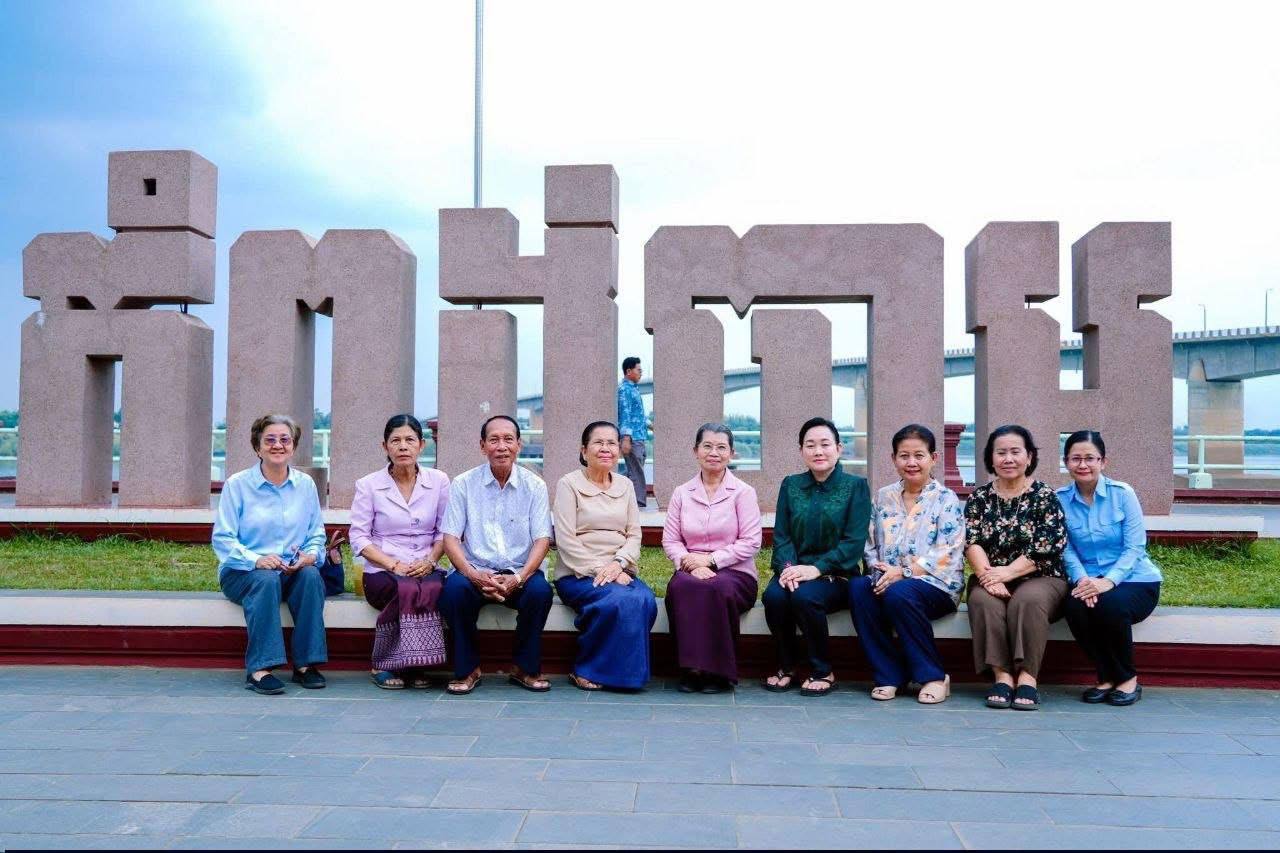 ទស្សនាផ្សារ