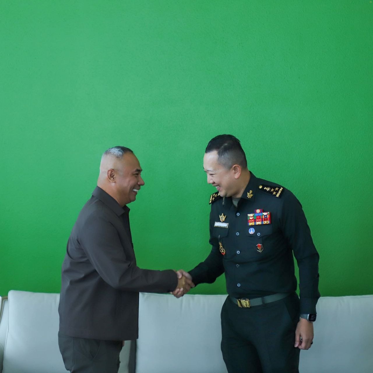 ការស្វាគមន៍ប្រធាន AOT