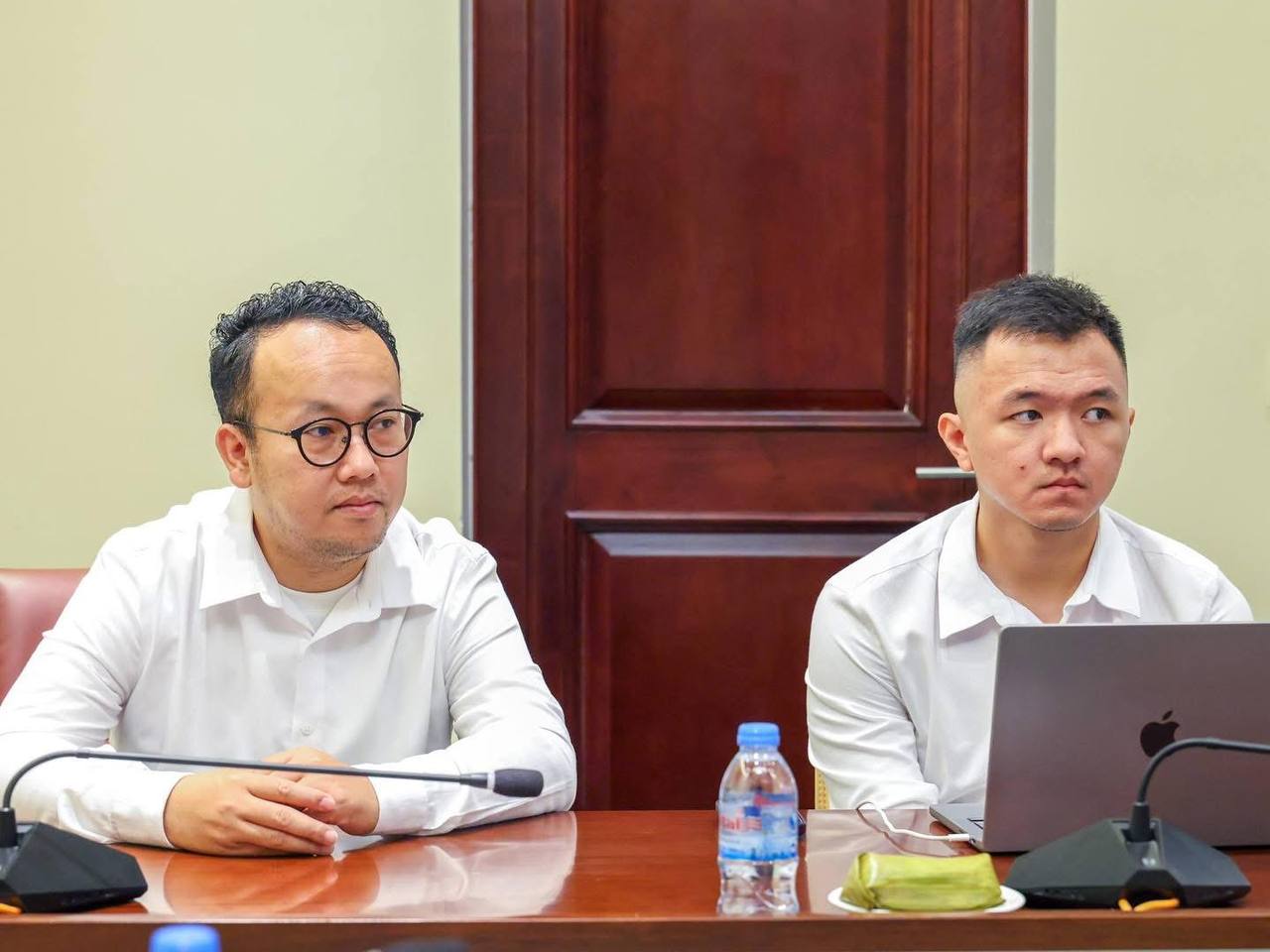 រូបភាពកិច្ចប្រជុំ