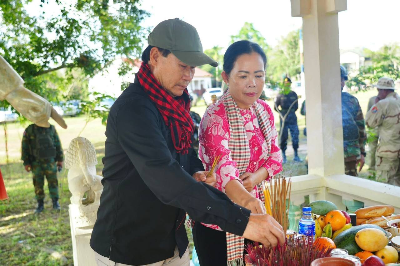 អភិបាលខេត្តពោធិ៍សាត់ជួបសំណេះសំណាលជាមួយវីរកងទ័ព