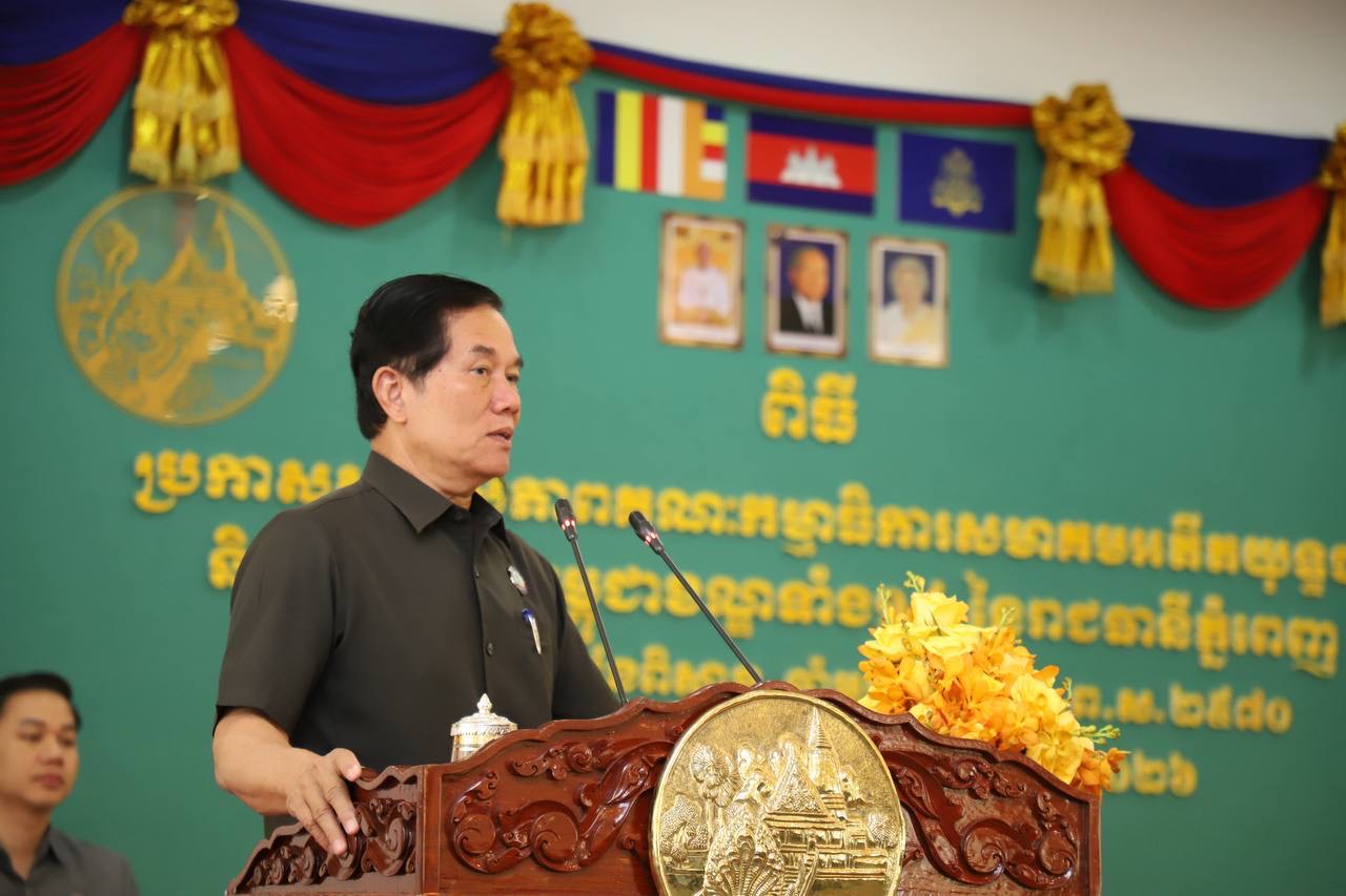 លោក ឃួង ស្រេង បញ្ជាឱ្យប្រធានសមាគមអតីតយុទ្ធជន ទាំង១៤ខណ្ឌ នៅរាជធានី ត្រូវមើលថែ គិតគូរពីជីវភាពប្រចាំ ថ្ងៃ ជូនគ្រួសារយុទ្ធជនជួរមុខ បូកទាំងការសិក្សារបស់កូនគាតផង