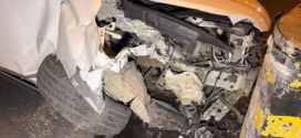 រថយន្តLexus RX350 បុករបាំងថ្មគល់ស្ពានអាកាសក្បាលថ្នល់​ពេញទំហឹង​ រងការខូចខាតយ៉ាងដំណំ