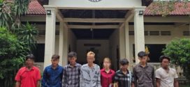 នគរបាលខេត្តត្បូងឃ្មុំ ចុះធ្វើរដ្ឋបាលចំហនៅចំណុចឃុំជប់ ស្រុកត្បូងឃ្មុំ ឃាត់ខ្លួនមុខសញ្ញារក្សាទុក និងជួញ ដូរនូវសារធាតុញៀនខុសច្បាប់ សរុប៨នាក់រួមនិងវត្ថុតាងមួយចំនួន