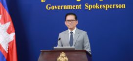 អ្នកនាំពាក្យរាជរដ្ឋាភិបាល​ សូមបញ្ជាក់ឡើងវិញអំពីជំហររបស់រាជរដ្ឋាភិបាលកម្ពុជាក្នុងការដោះស្រាយបញ្ហាព្រំដែនសមុទ្រនិងព្រំដែនគោក