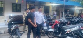 បាត់ម៉ូតូ៤ឆ្នាំ ប្រទះឃើញយុវជនម្នាក់កំពុងបើកតាមផ្លូវបានឃាត់នាំចូលប៉ុស្តិ៍នគរបាលភ្លាមៗ