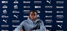 Manchester City ចុះហត្ថលេខានាំយកខ្សែប្រយុទ្ធស្លាបវ័យក្មេង Jeremy Monga ពី Leicester ក្នុងកិច្ចសន្យា ៥ ឆ្នាំ