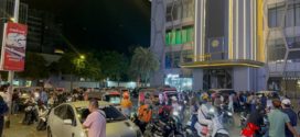 បុរសជនជាតិចិនម្នាក់ប៉ុនប៉ងលោតសម្លាប់ខ្លួនតែត្រូវសមត្ថកិច្ចជំនាញជួយសង្គ្រោះទាន់ពេល