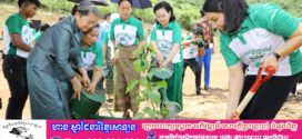 សម្តេច ម៉ែន សំអន ៖ ដាំកូនឈើ ក្រោមប្រធានបទរួមគ្នាថែរក្សារុក្ខជាតិ ដើម្បីទេសចរណ៍ធម្មជាតិ បែបជំនឿសាសនា និងប្រពៃណី នៅទីសក្ការៈវិមានឋានសួគ៌